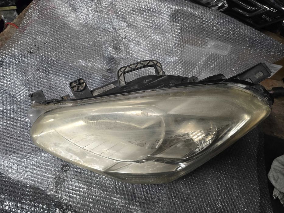 lampa przód Citroen Berlingo 3 III 08-
