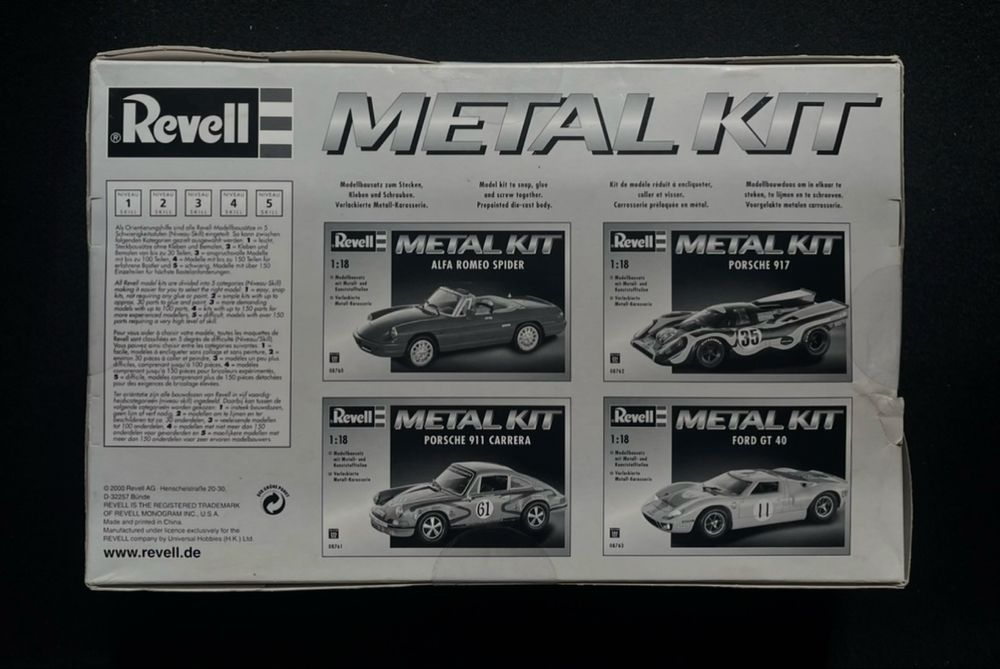 Revell Porsche Carrera 911 Metal Kit 08761