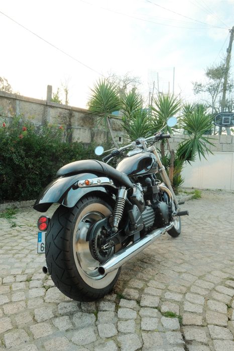 Triumph Speedmaster 900