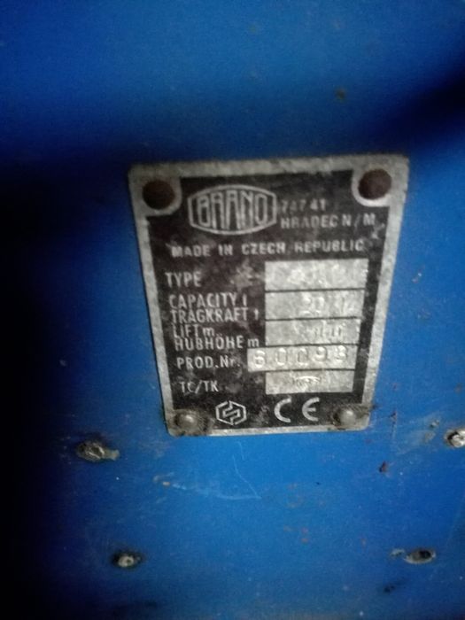 Podnośnik lewar kolejowy 20 T