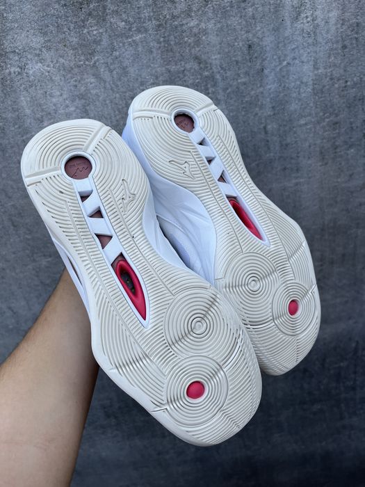Волейбольные кроссовки Mizuno Wave Momentum 2