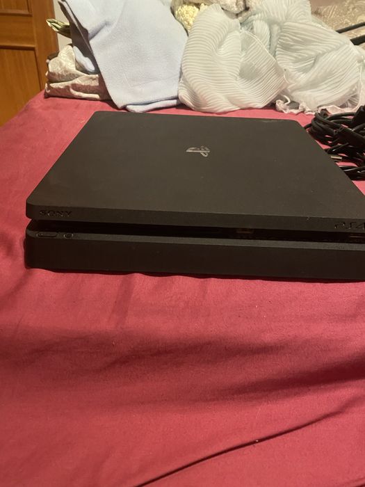 Ps4 Slim 1 Tera com jogos