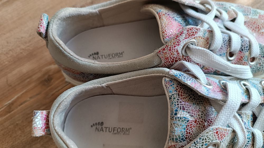 Мокасіни кросівки