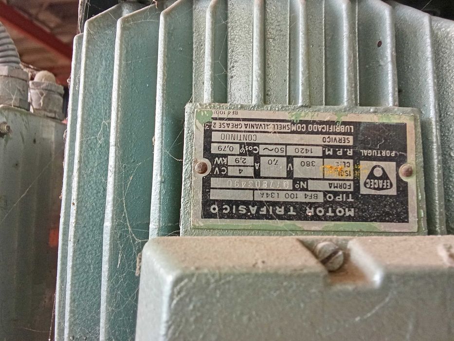 Prensa enfardar limalha motor 4 CV ( fardos 60x50x30 cm)