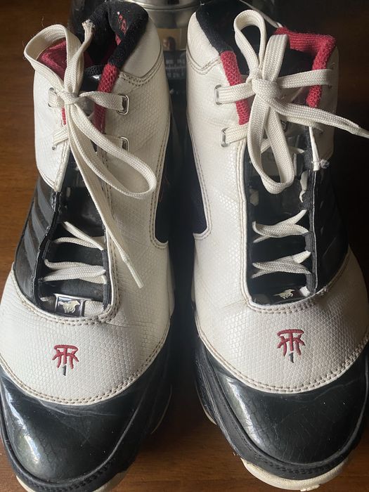 Кросівки Adidas T - max-6 40 розмір