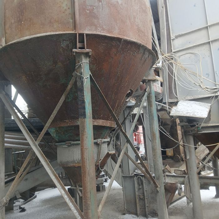 Silos lejowy z przedmuchem