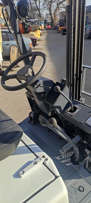 Продаж вилкового навантажувача Nissan FG15  1999р