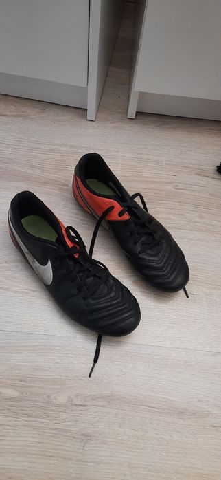 Buty korki piłkarskie Nike