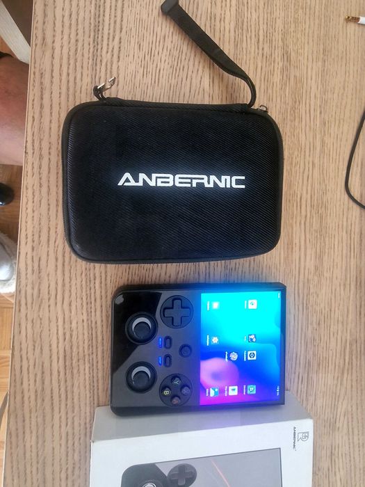 Consola Anbernic RG477V