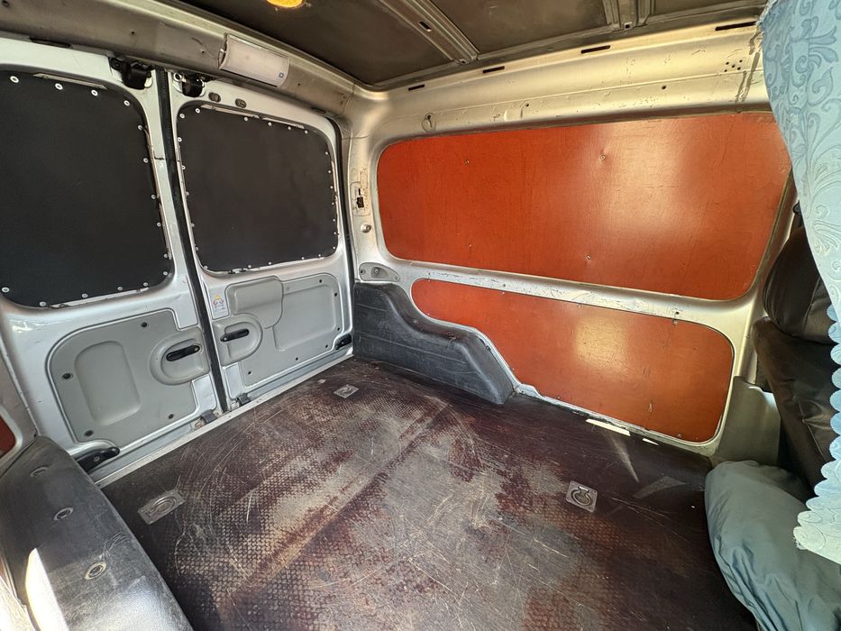 Автомобіль Рено кенго 1.5