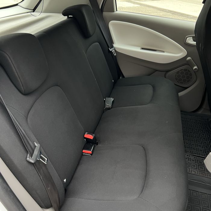 Renault zoe 41 kwt 2019. Запас ходу 300км