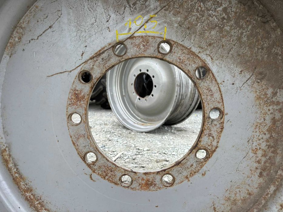 Felga Rolnicza Traktor Przemysłowa Przyczepa Kombajn 32" 27x32 10 ŚRUB
