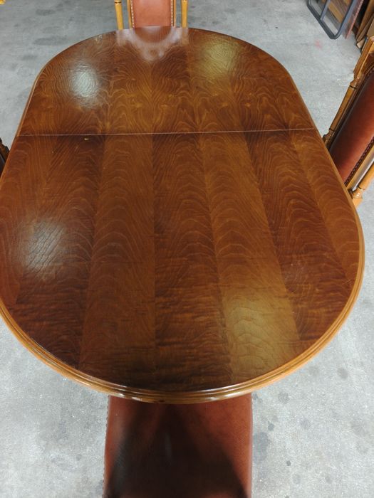 Mesa extensível com 4 cadeiras