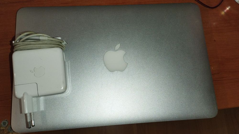 Mac book A1370 usado458111169101178880