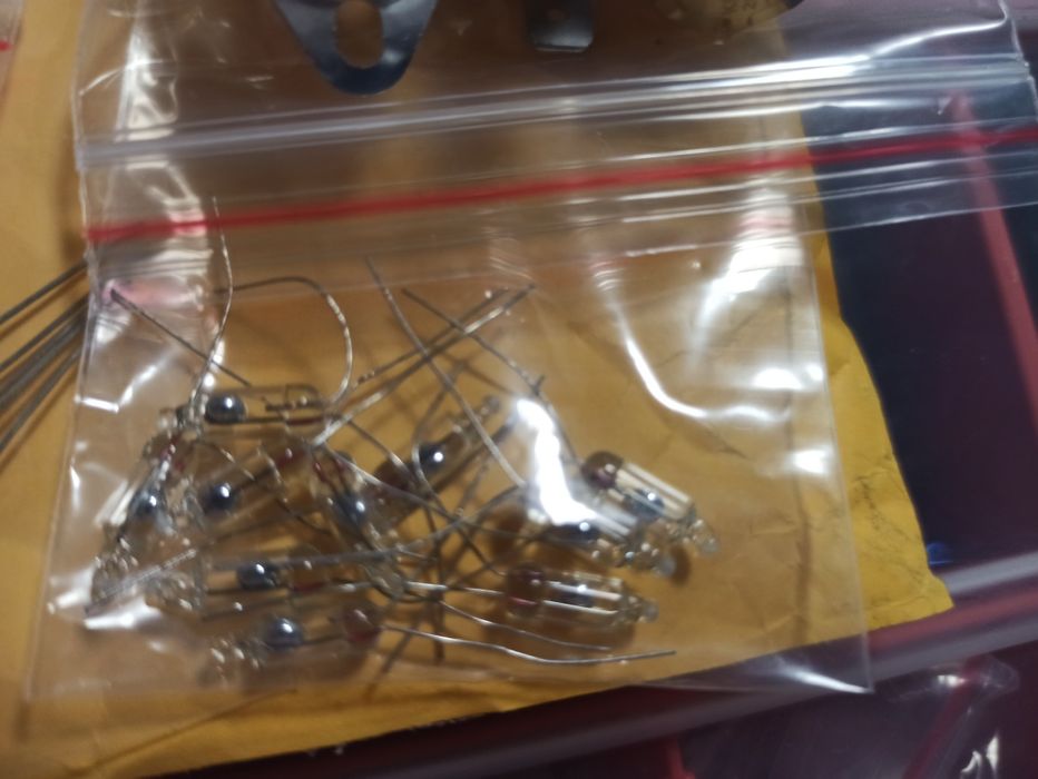 Геркон язычковый 3 контактный 2,5х14мм