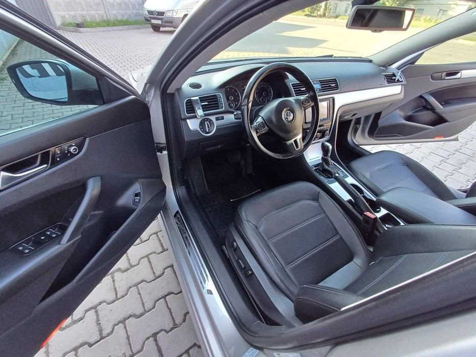 Volkswagen Passat (Фольксваген Пасат)