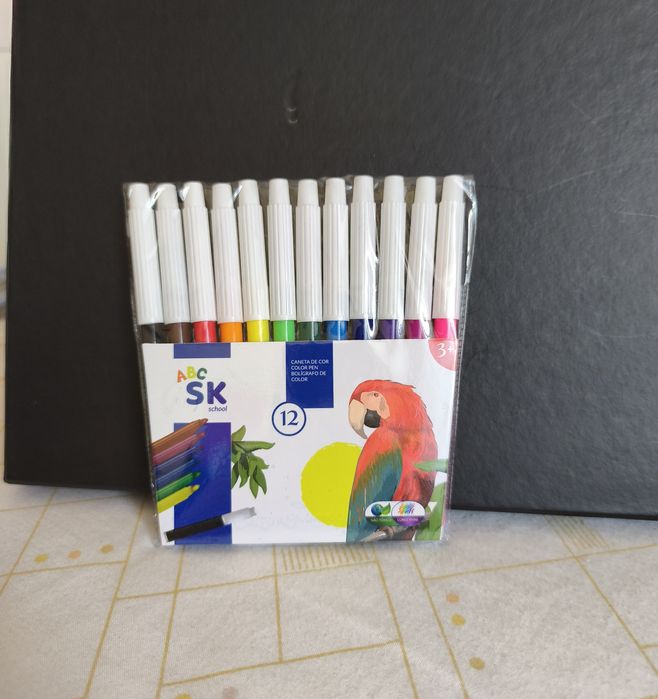 Material escolar (preços 2€-3,50€)