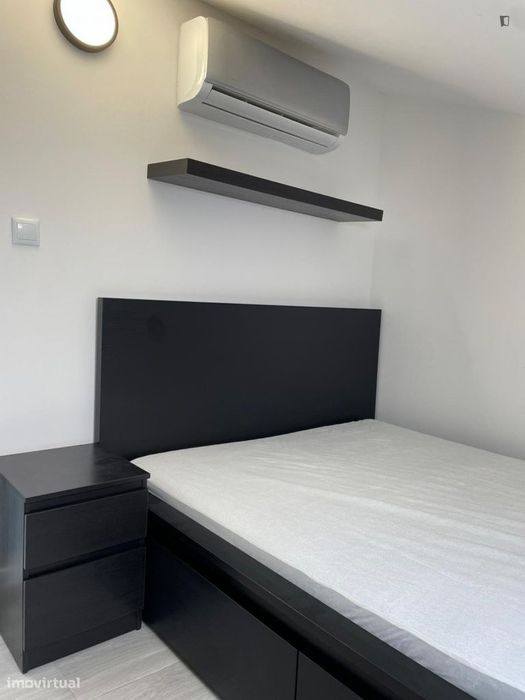 Quarto - localizado em Sé de Braga e São Lázaro Braga