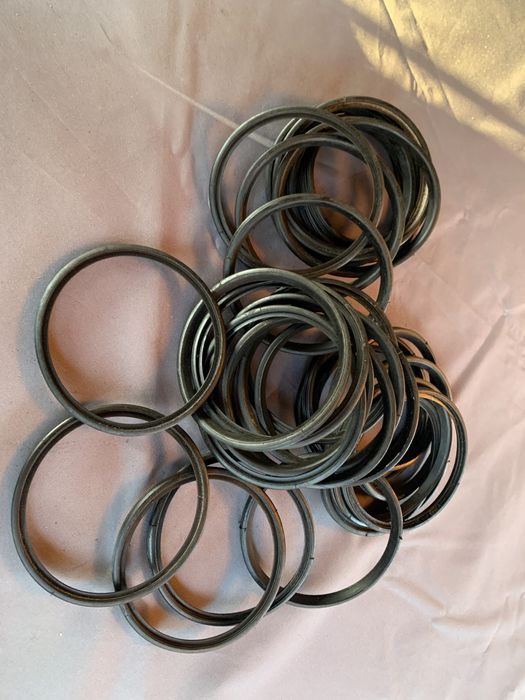 33 szt. uszczelek gumowych do rur 110 mm