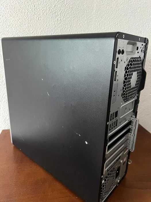 HP EliteDesk 800 G4 Tower | i5-8500 | 16GB DDR4 | 256 SSD