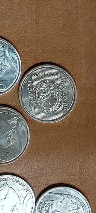 moedas de escudo em prata
