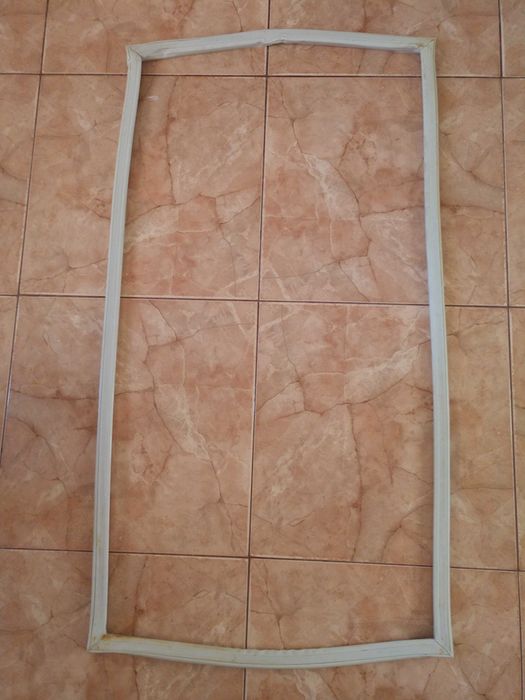 Уплотнитель холодильника, ущільнювач, магнитный профиль разм. 100*54см