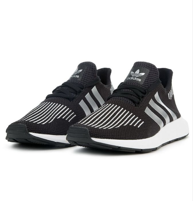 Кросівки adidas 38 розмір нові