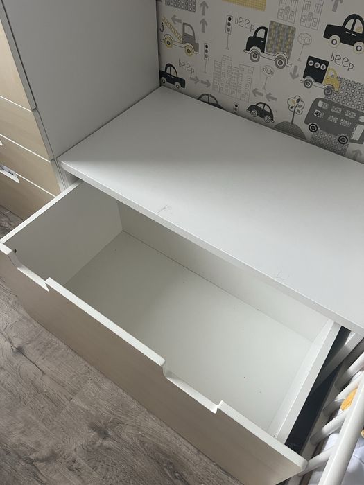 Szafa dziecięca z szuflada na zabawki