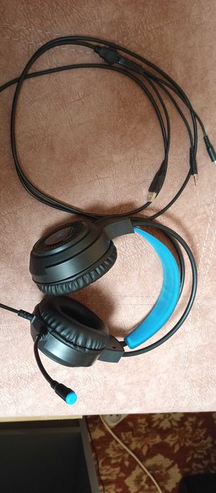 наушники повнорозмірні з мікрофоном