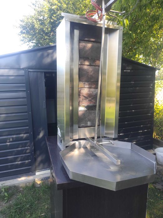 Opiekacz grill gazowy do kebaba czteropalnikowy