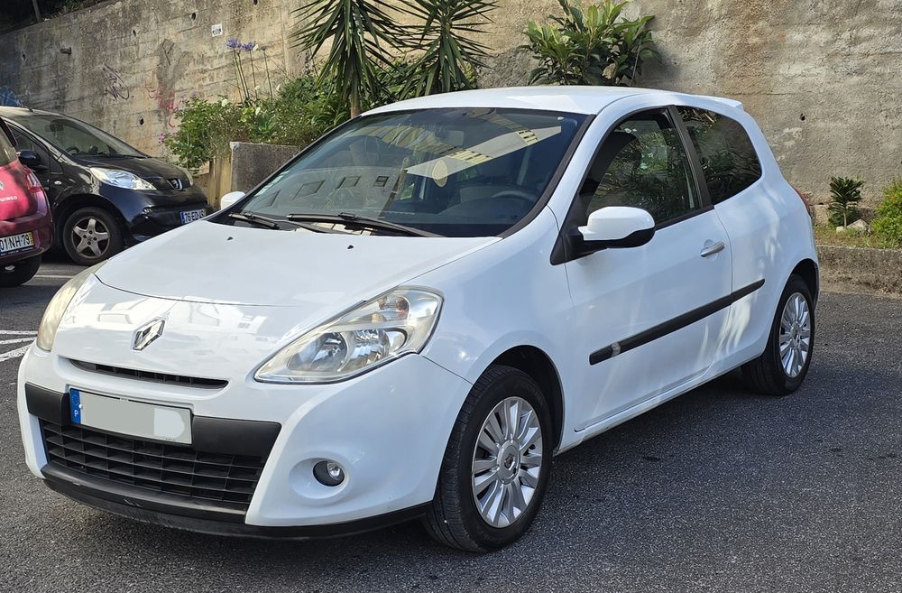 Renault Clio 1.2 - 2009 - 180mil kms