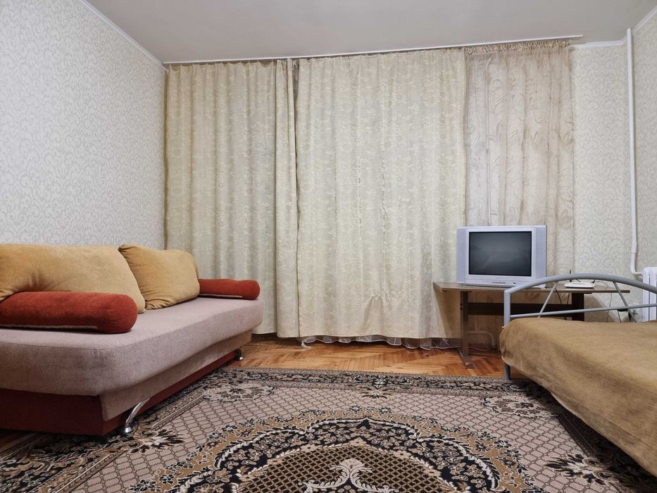 Здам подобово 1кім кв на 15му мікрорайоні