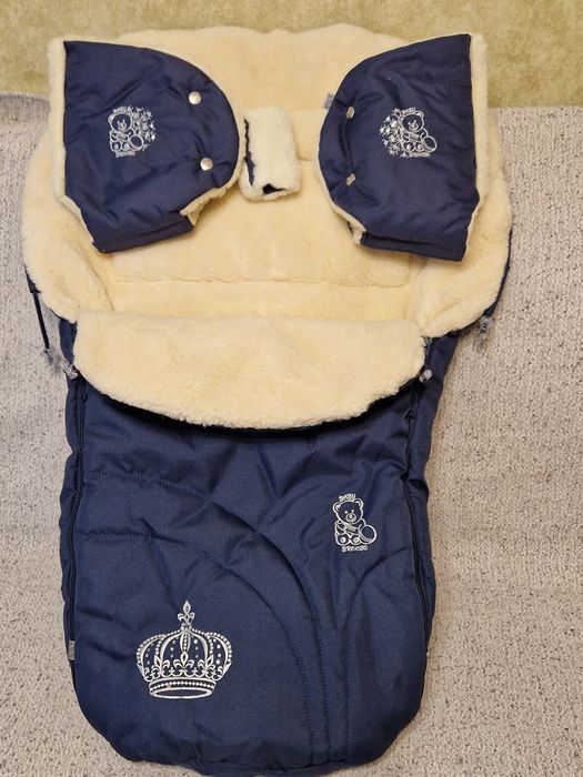 Продам детский меховой конверт на овчине