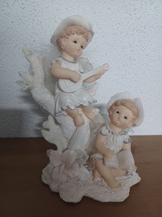 Dupla de Anjos em porcelana
