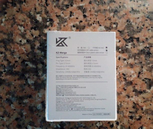 Auriculares in-ear KZ Merga. Novos na caixa.