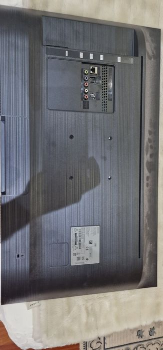 Vendo TV samsung 32 com  led partido