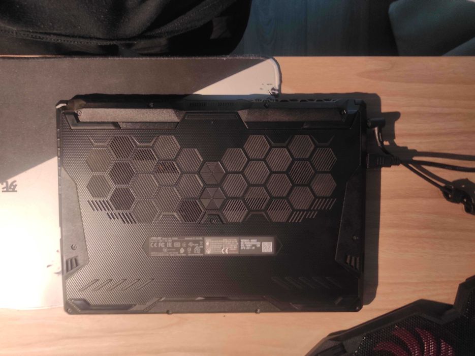 ASUS TUF Gaming F15 FX506HC •i5-11400H •RTX 3050 •8GB RAM •FHD 144Hz