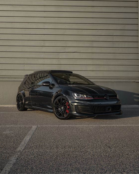VW Golf 7 GTi DSG 2.0 TSi - Full Extras