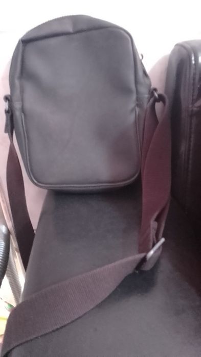 Bolsa da Lacoste preta