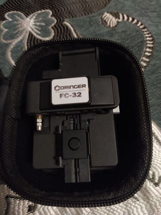 Сколювач оптоволокна