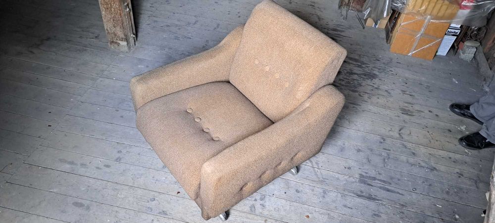 Fotele do salonu jasny brąz