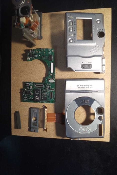Canon IXUS 300 /// Tel 663_706_027