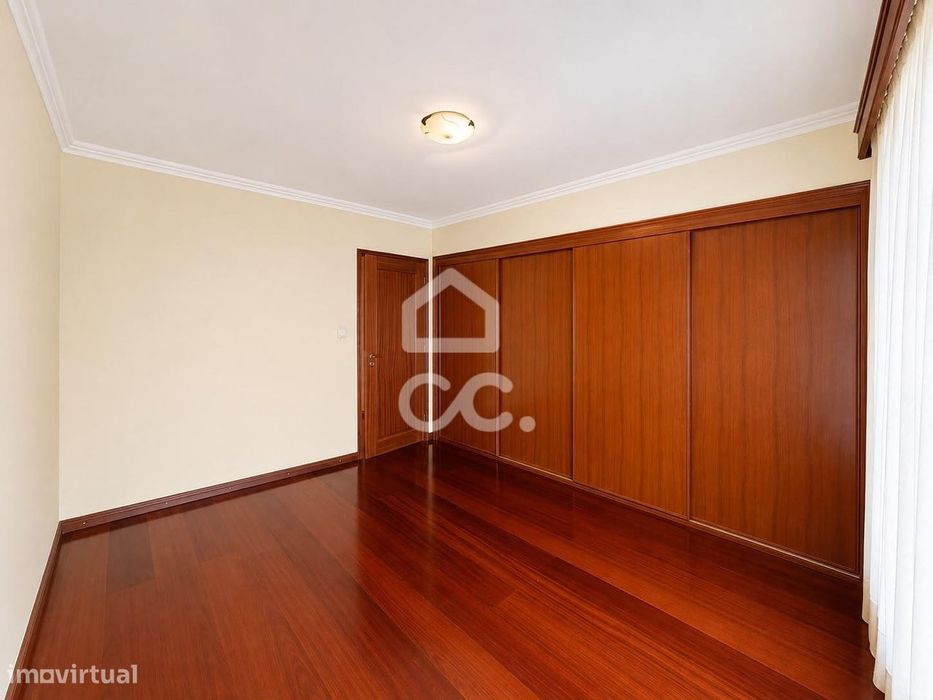 Apartamento com 3 Quartos - São Pedro - Ponta Delgada