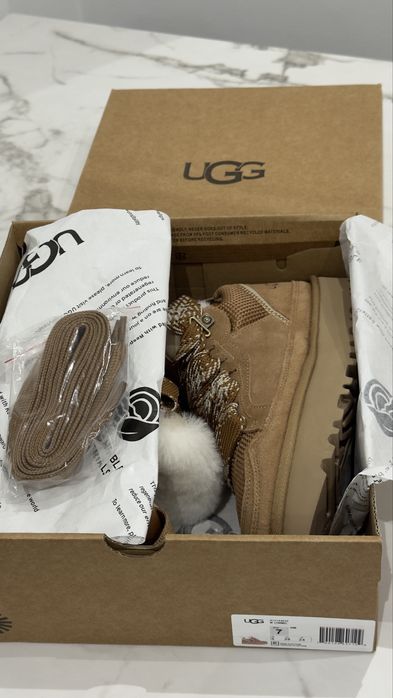 UGG Lowmel tamanho 36