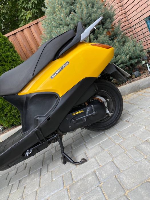 Honda Spacy JF-13, 100 куб , двухместный мопед