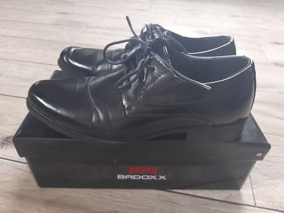 Sprzedam buty chłopięce