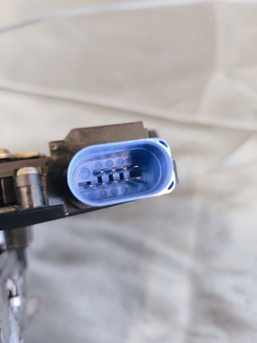 Fechadura / Fecho Porta Frente Esquerdo - 4E1837015 - AUDI A3 (8P1)