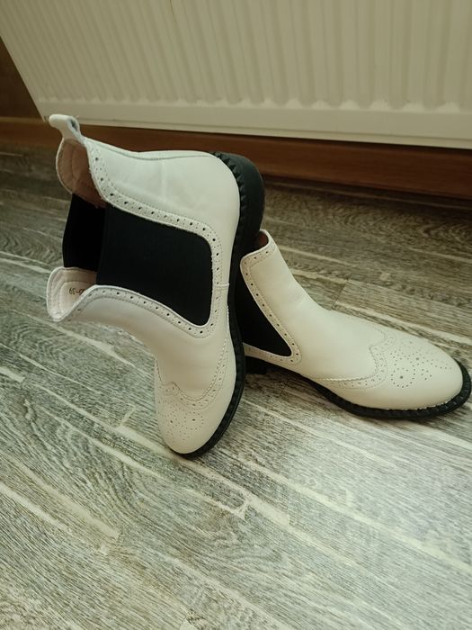 Ботінки челсі Corso Vito р.39