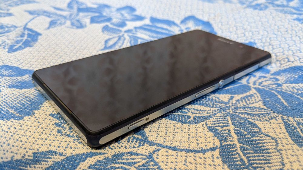 Sony Xperia Z2. Проблемний, під ремонт чи на запчастини.