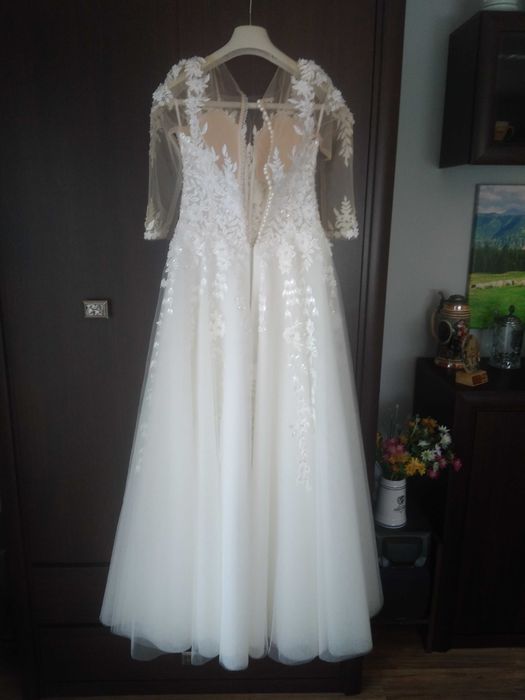 Sprzedam nową suknię ślubną litera A